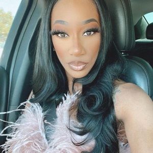 Meet your Posher, Jasmine